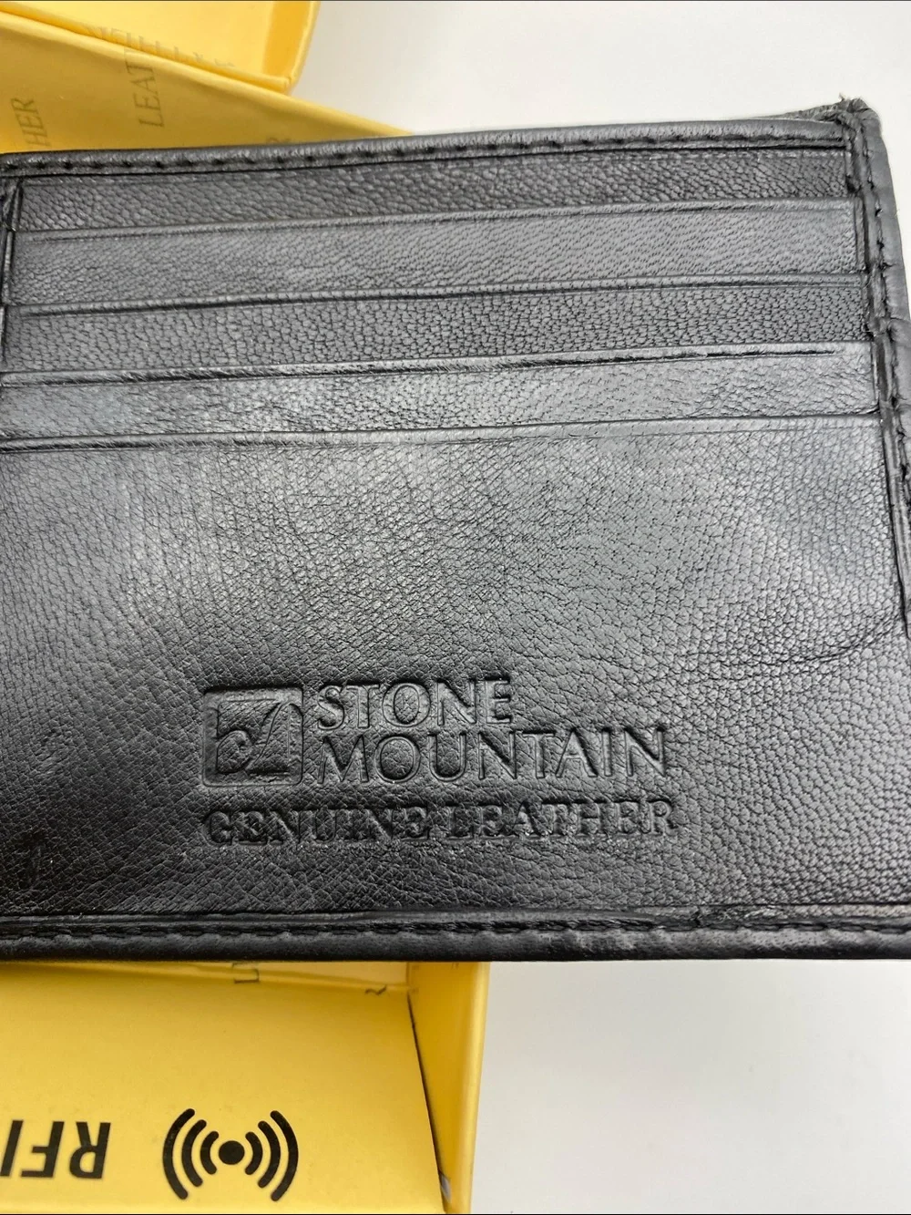 Stone Mountain Accessories Black Leather RFID Bi-Fold Card & Key Wallet